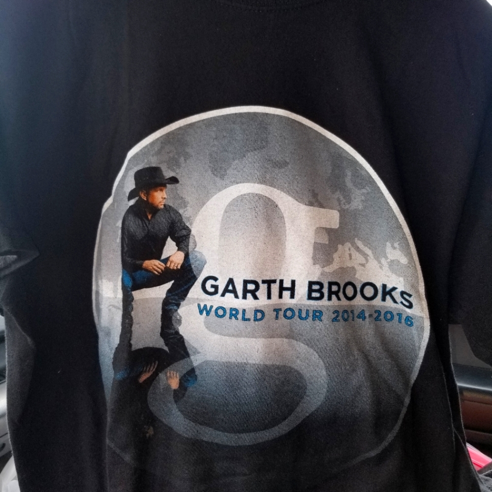 Garth Brooks 2014-2016 World Tour Concert T-Shirt